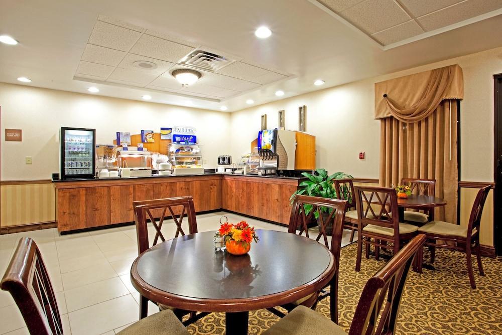 Holiday Inn Express Princeton/I-77 By Ihg Екстер'єр фото