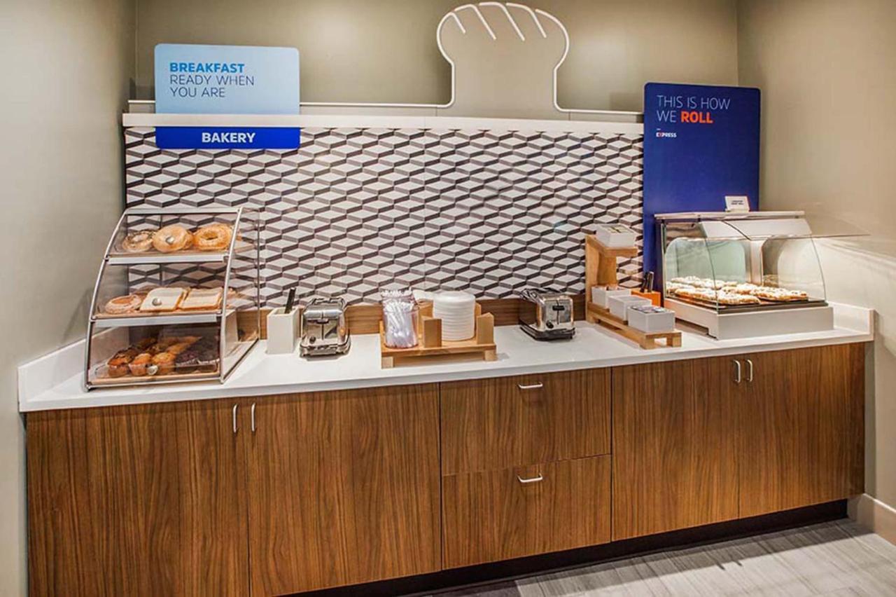 Holiday Inn Express Princeton/I-77 By Ihg Екстер'єр фото